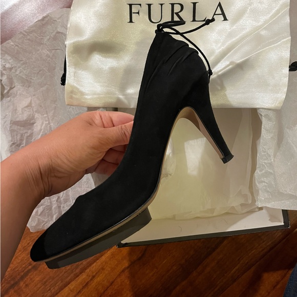 Furla Black Suede Pumps Great Condition - Picture 4 of 11